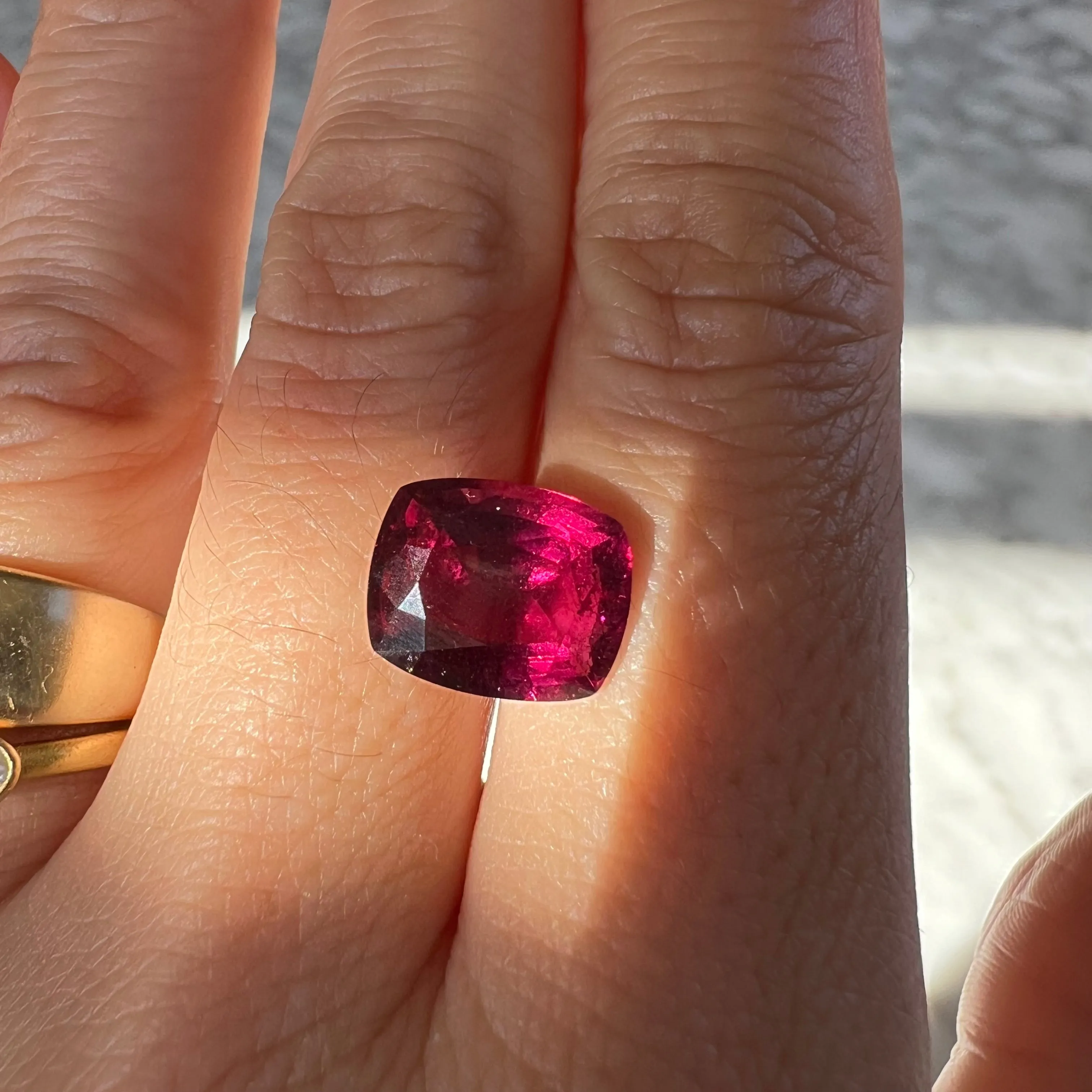 BESPOKE 6.11CT RHODOLITE GARNET
