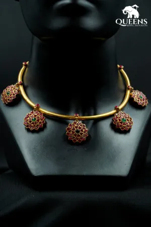 DHRUVA HASLI NECKLACE