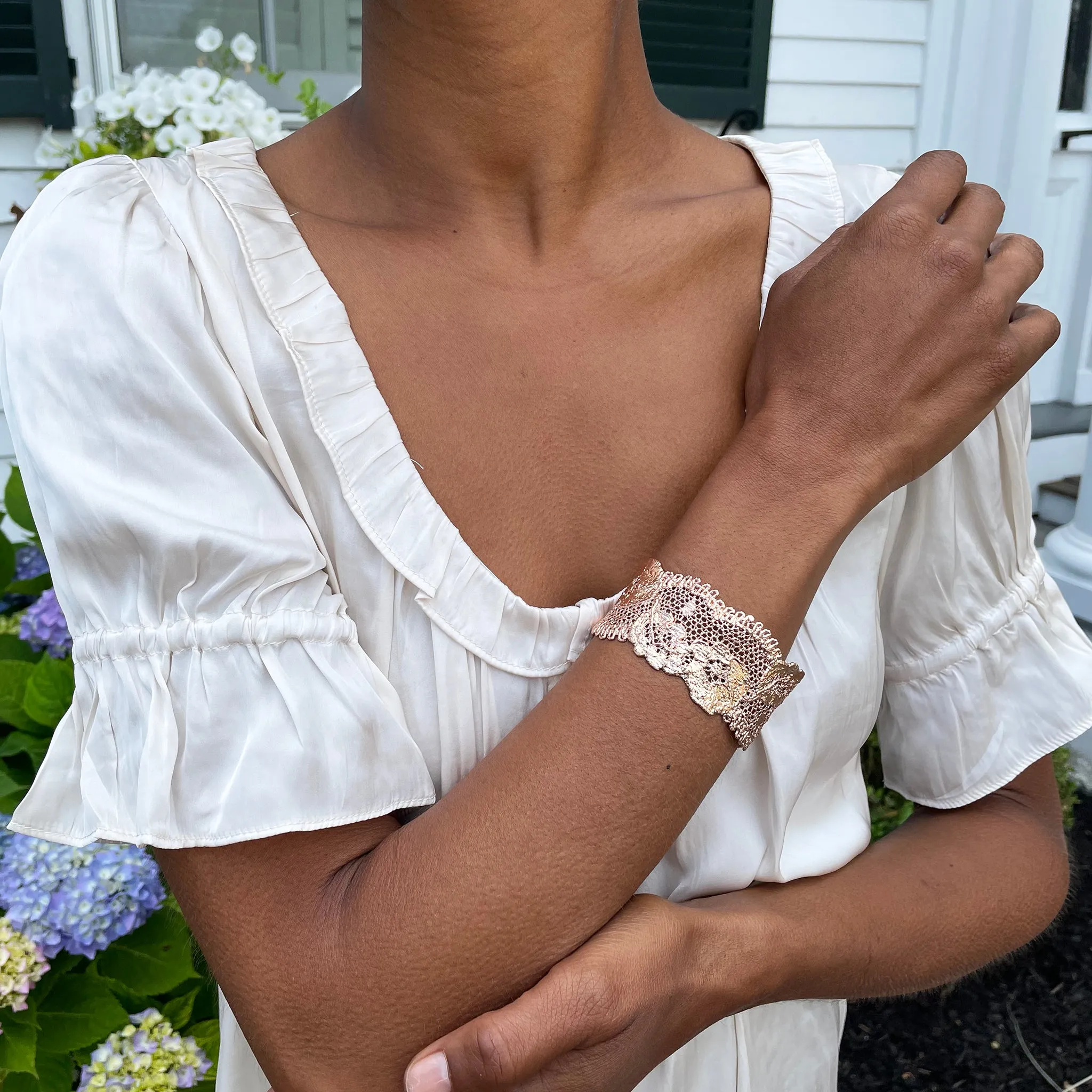 Donna - Lace Flower Cuff Bracelet in 24k gold or rose gold