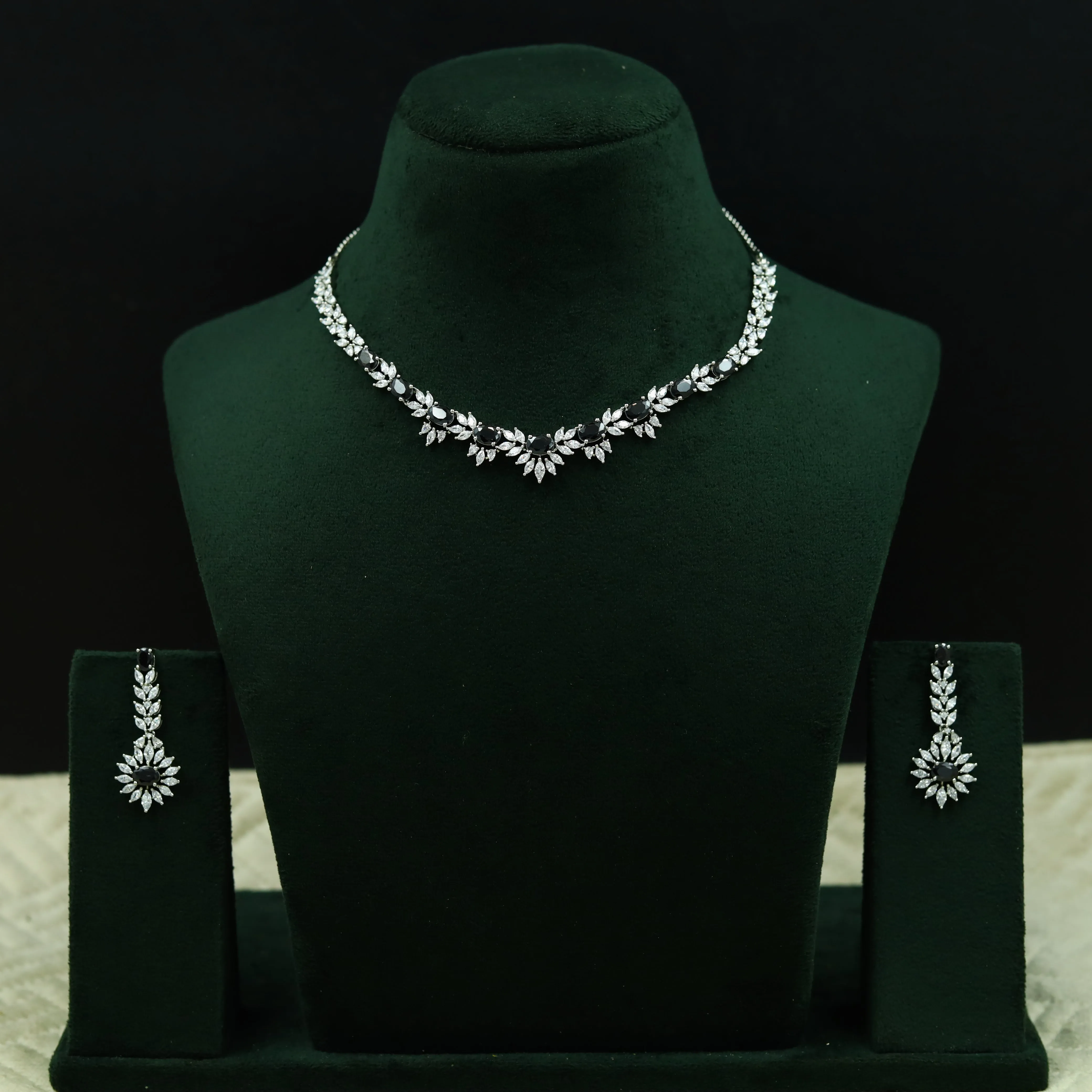 Round Neck Zircon/AD Necklace Set 12764-68