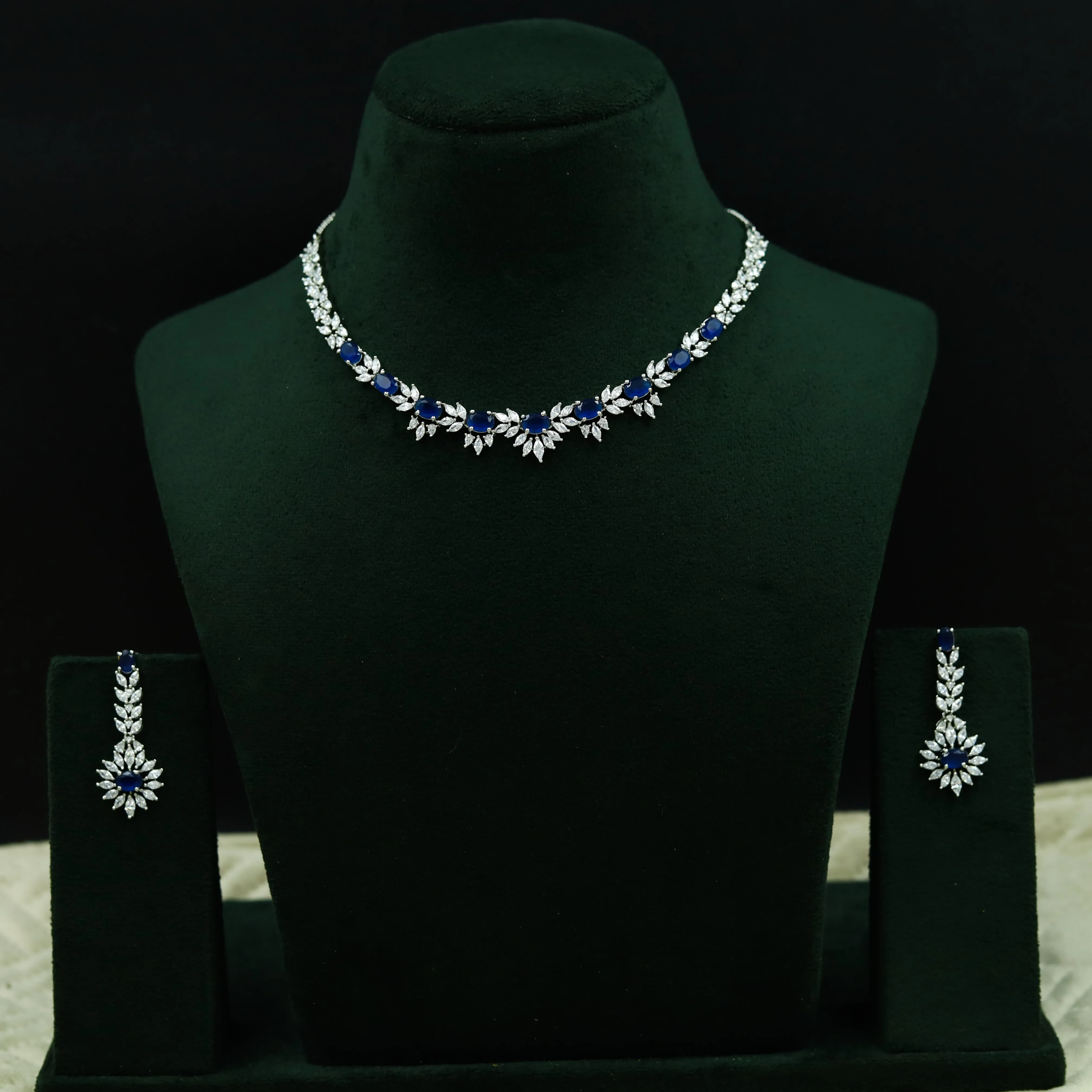 Round Neck Zircon/AD Necklace Set 12764-68
