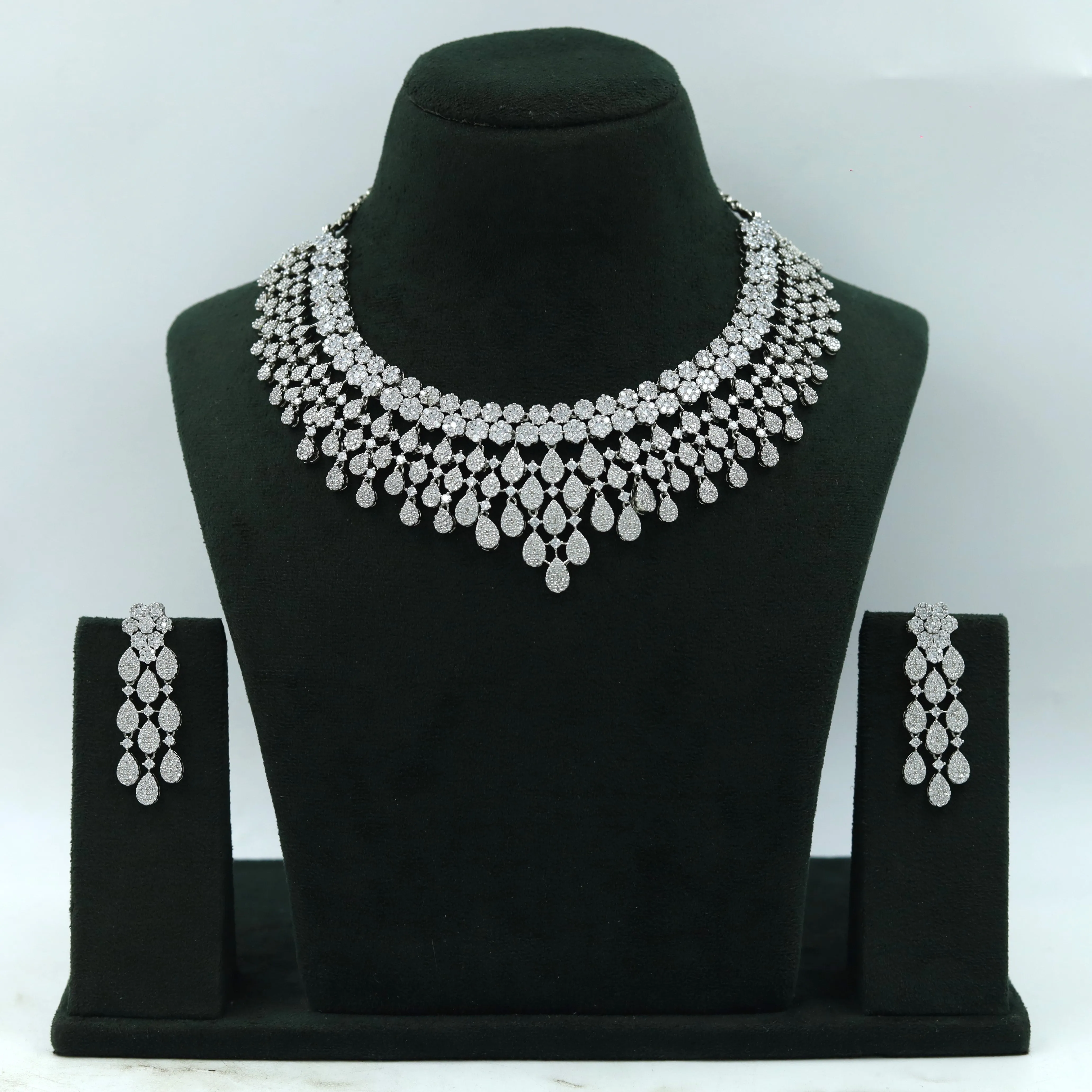 Round Neck Zircon/AD Necklace Set 6223-08